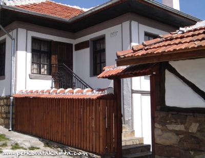 Къща за гости Дядо Петковата къща - къща за гости в Елена